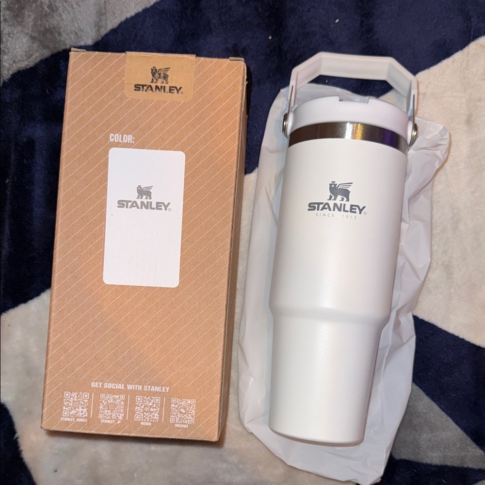 Stanley 30oz With Handle White Travel Mug